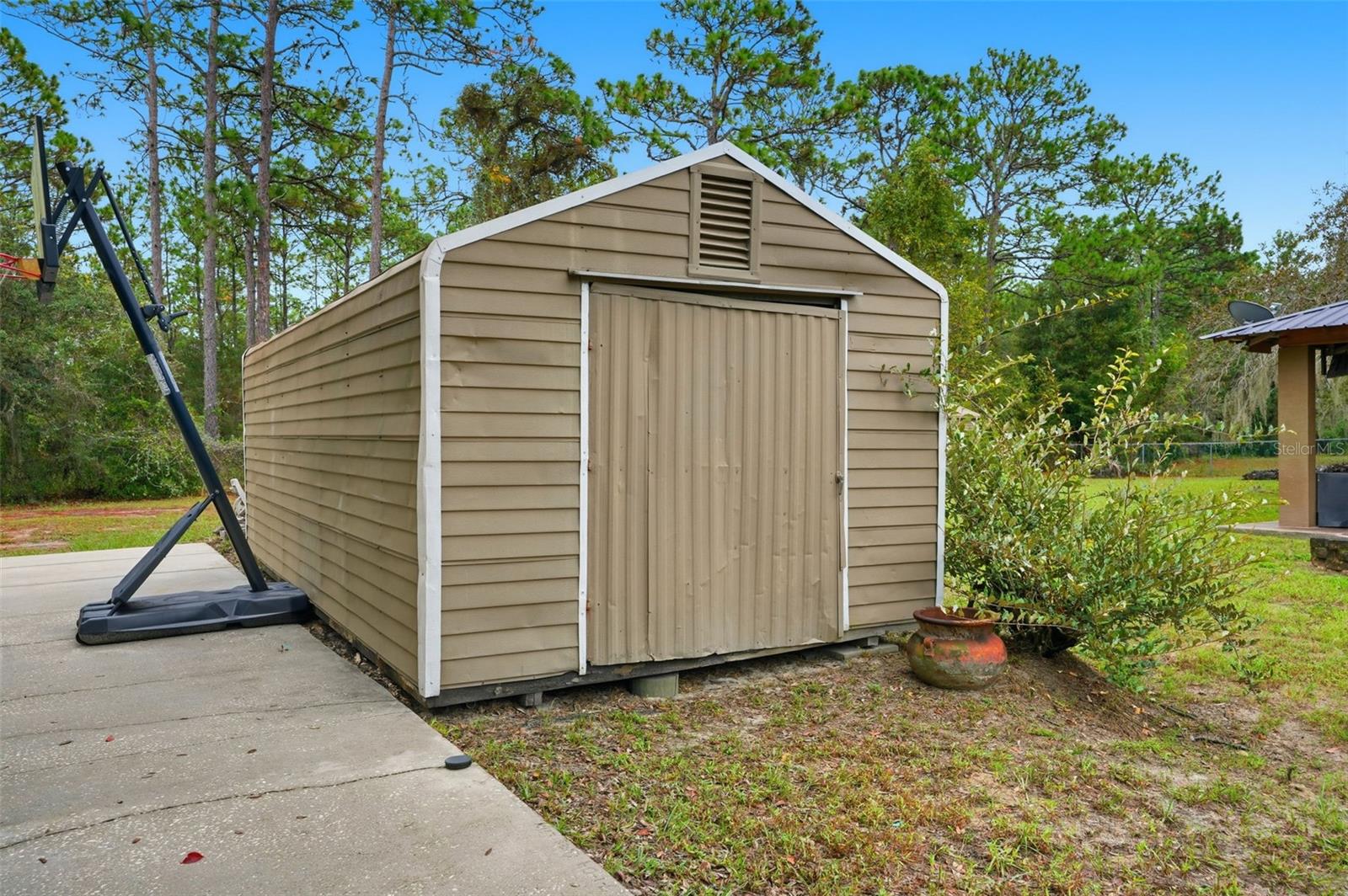 Listing photo id 54 for 10335 Dauphine Terrace