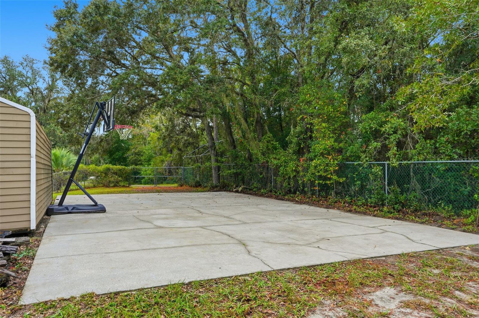 Listing photo id 56 for 10335 Dauphine Terrace