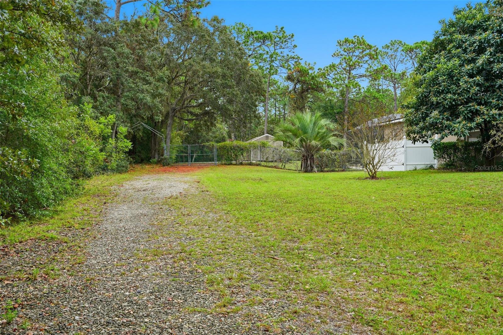 Listing photo id 59 for 10335 Dauphine Terrace