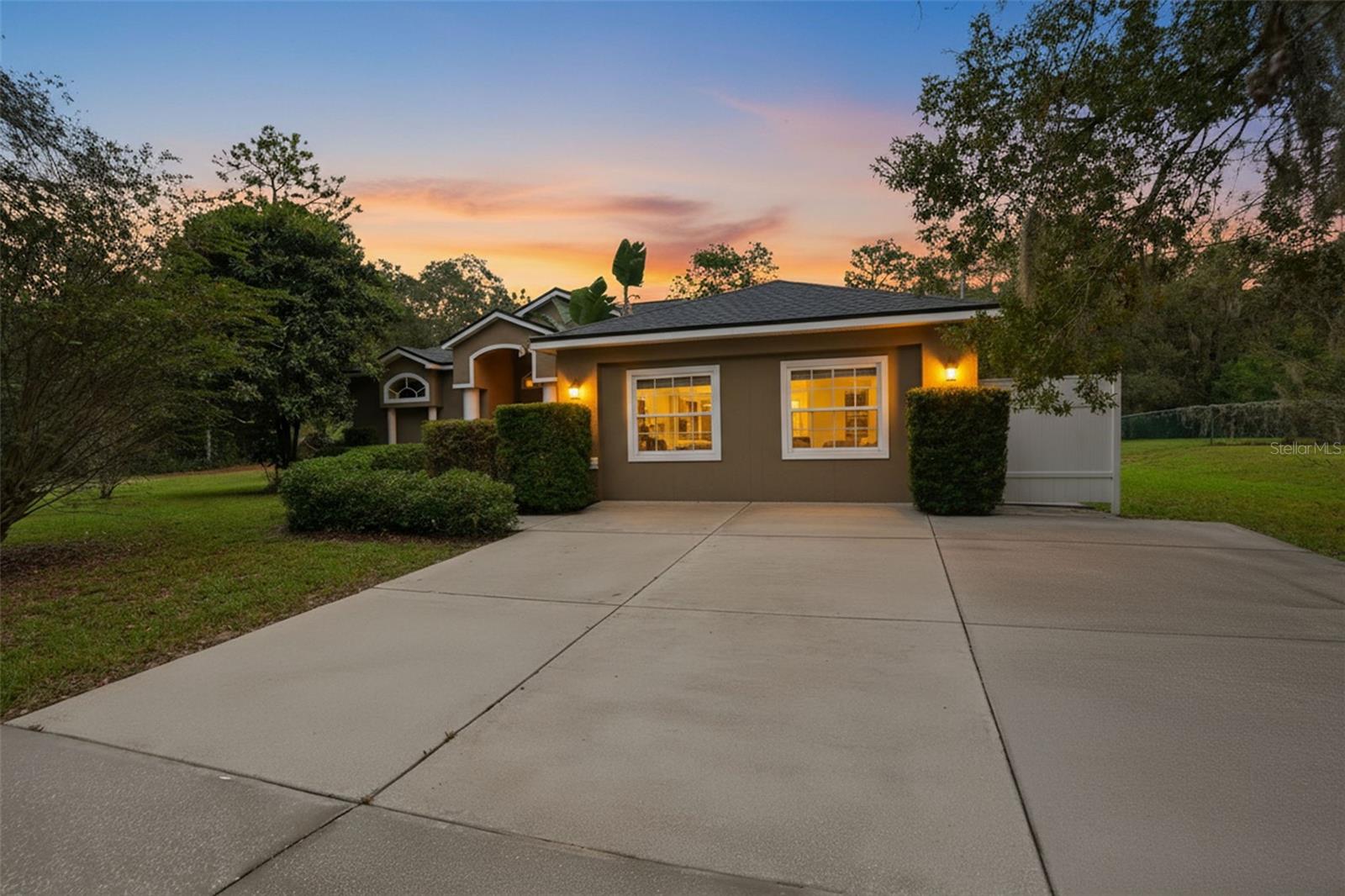 Listing photo id 64 for 10335 Dauphine Terrace