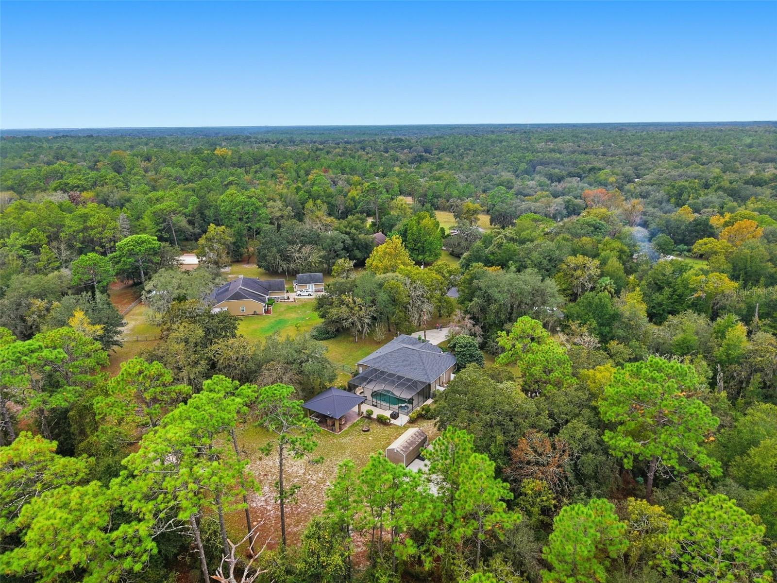 Listing photo id 67 for 10335 Dauphine Terrace