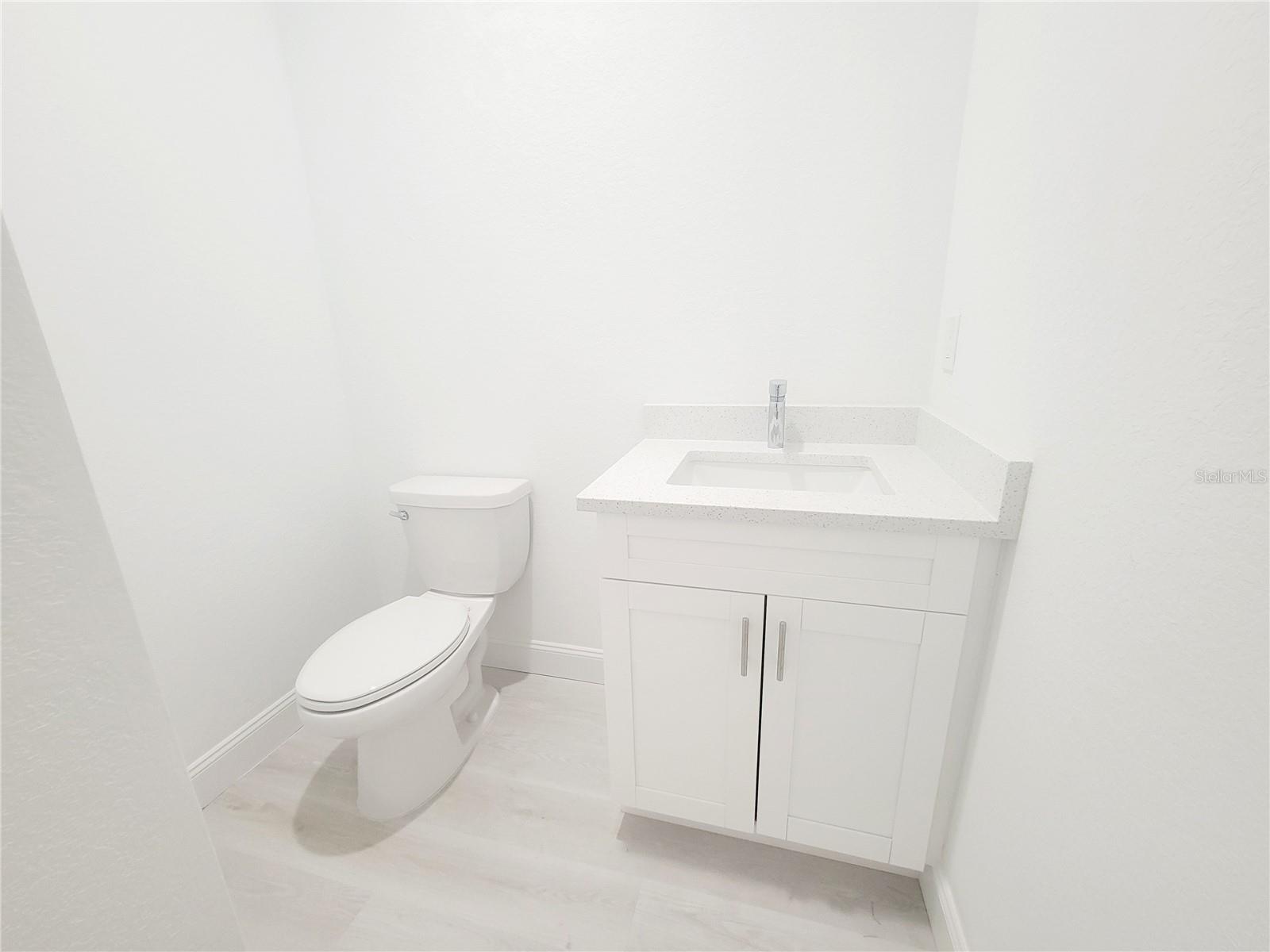 Image 15 of 36 For 3296 Glencove Street