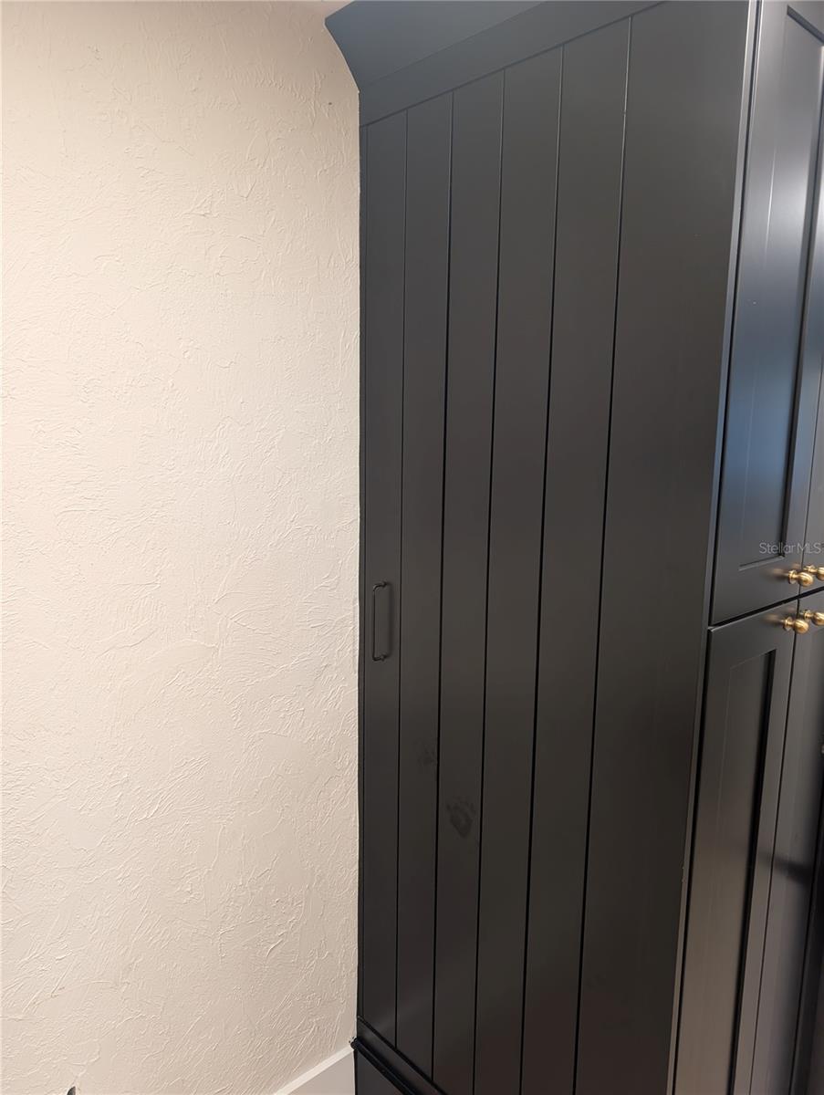 Image 11 of 66 For 6906 Collingswood Court