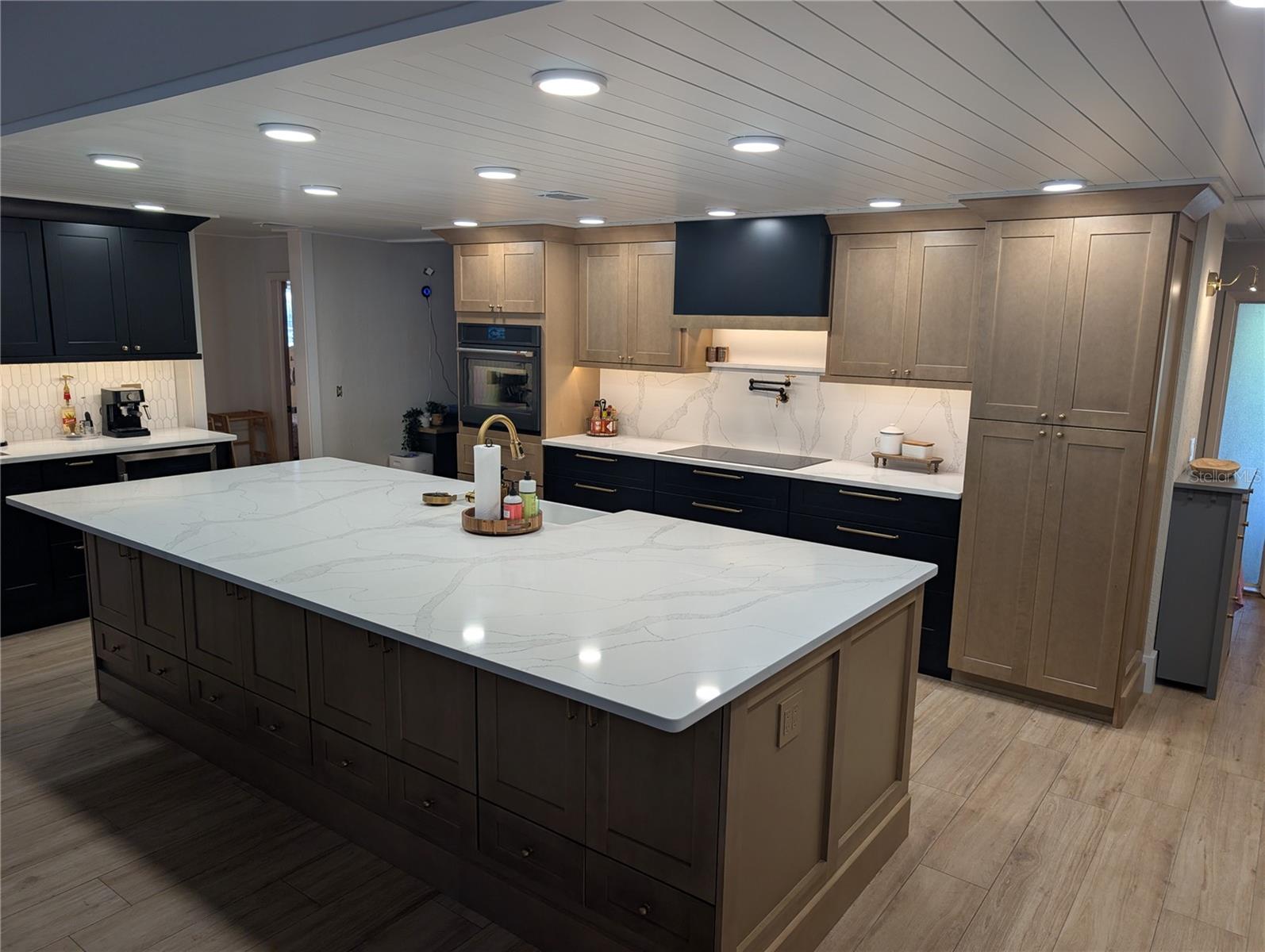 Image 13 of 66 For 6906 Collingswood Court