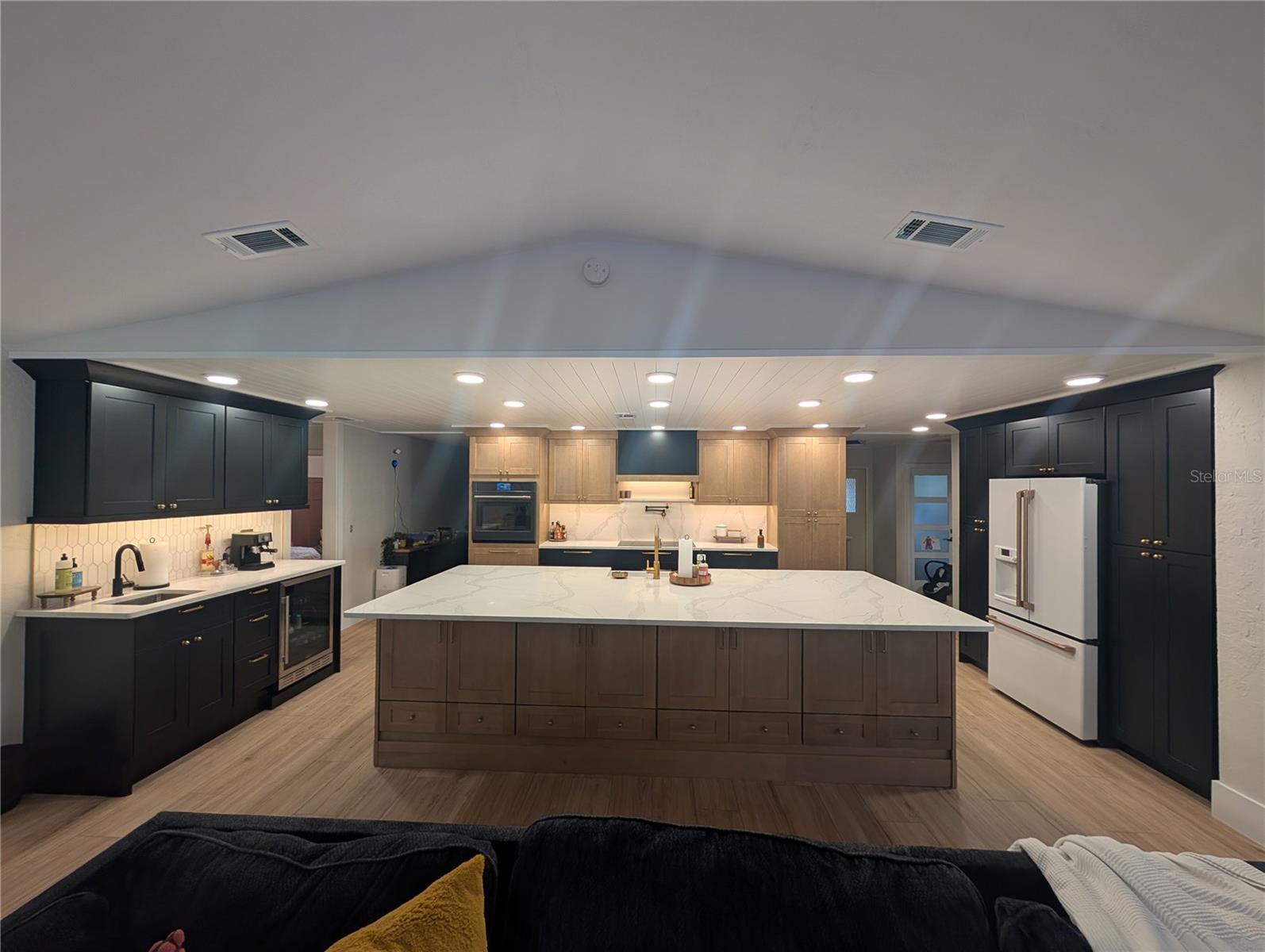 Image 16 of 66 For 6906 Collingswood Court