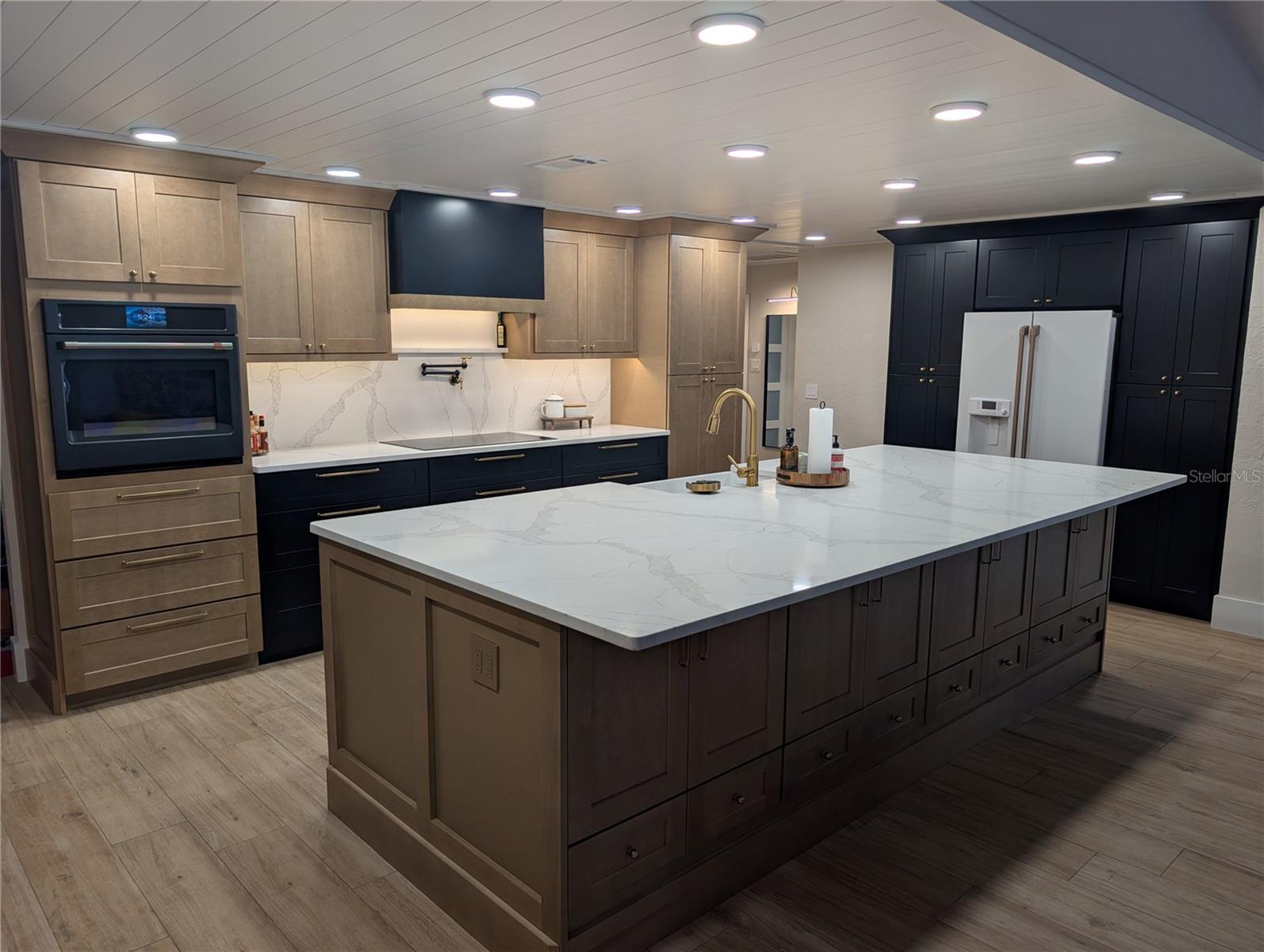 Image 17 of 66 For 6906 Collingswood Court