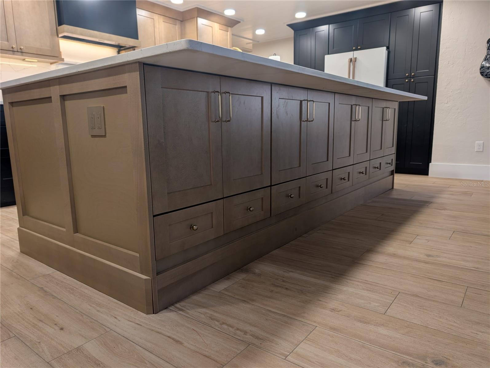 Image 18 of 66 For 6906 Collingswood Court