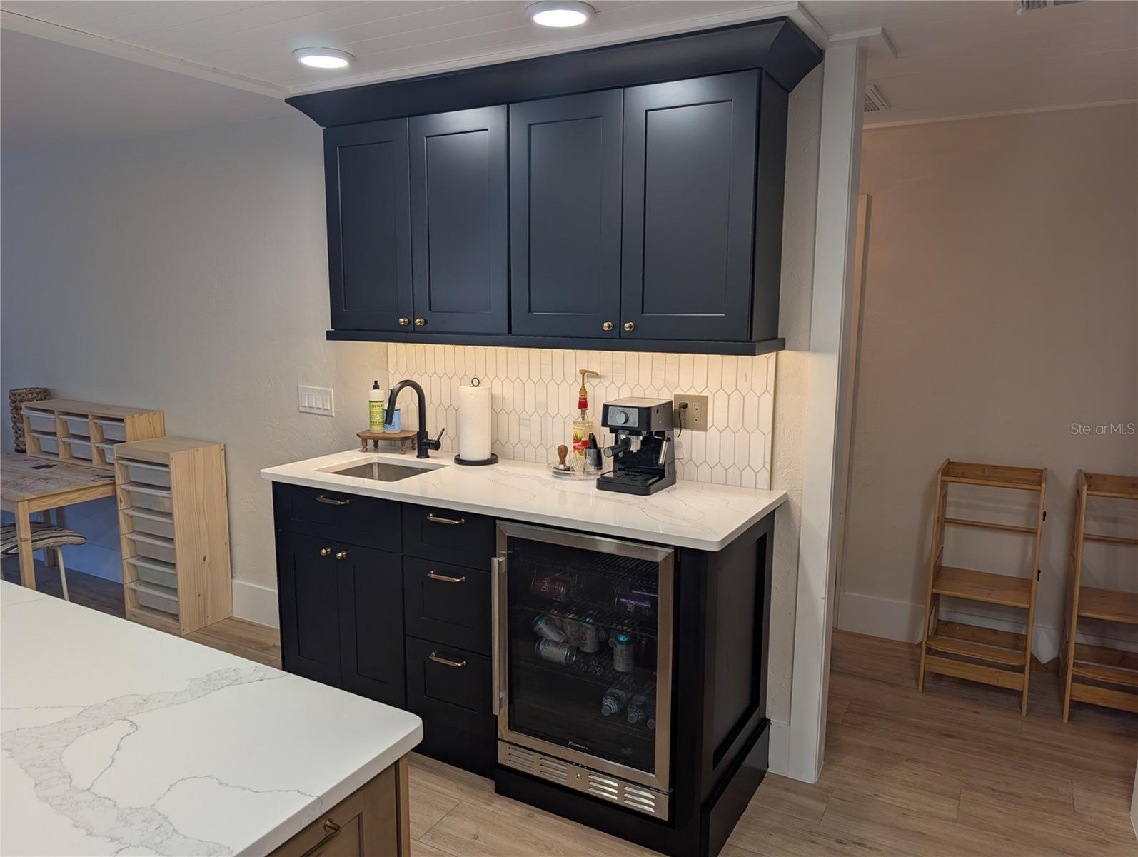 Image 21 of 66 For 6906 Collingswood Court