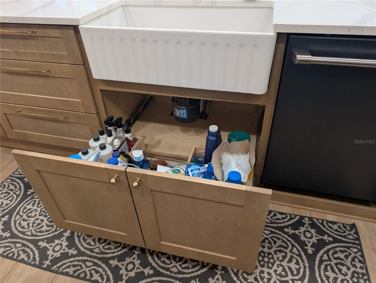 Image 23 of 66 For 6906 Collingswood Court