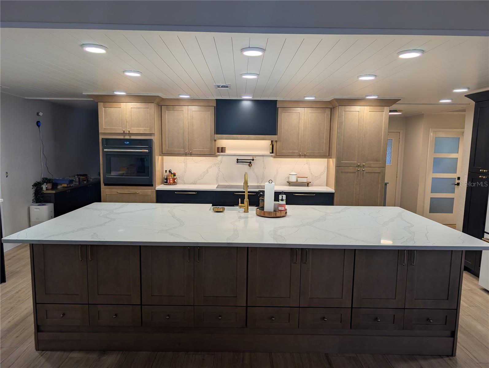 Image 25 of 66 For 6906 Collingswood Court