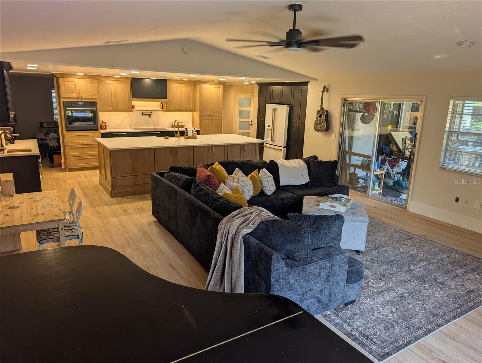 Image 26 of 66 For 6906 Collingswood Court