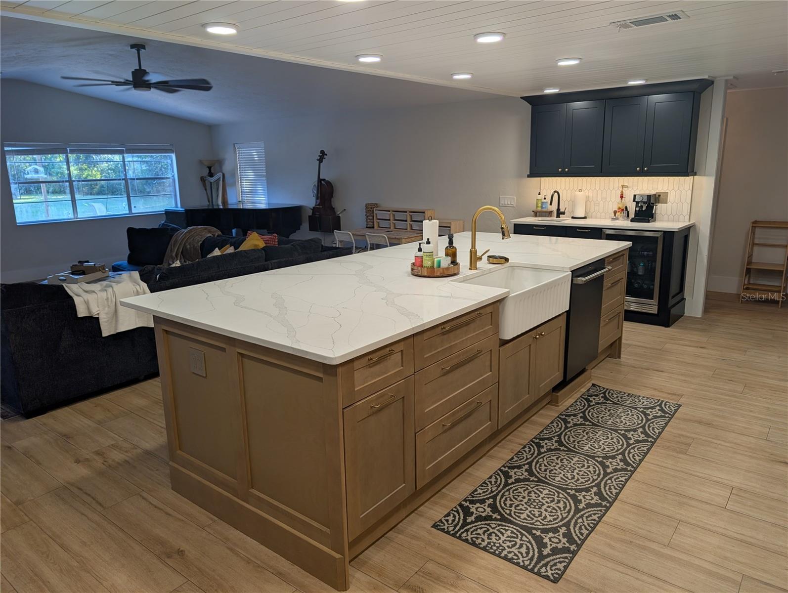 Image 8 of 66 For 6906 Collingswood Court