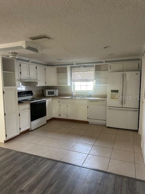 Image 3 of 11 For 10840 Norwood Avenue