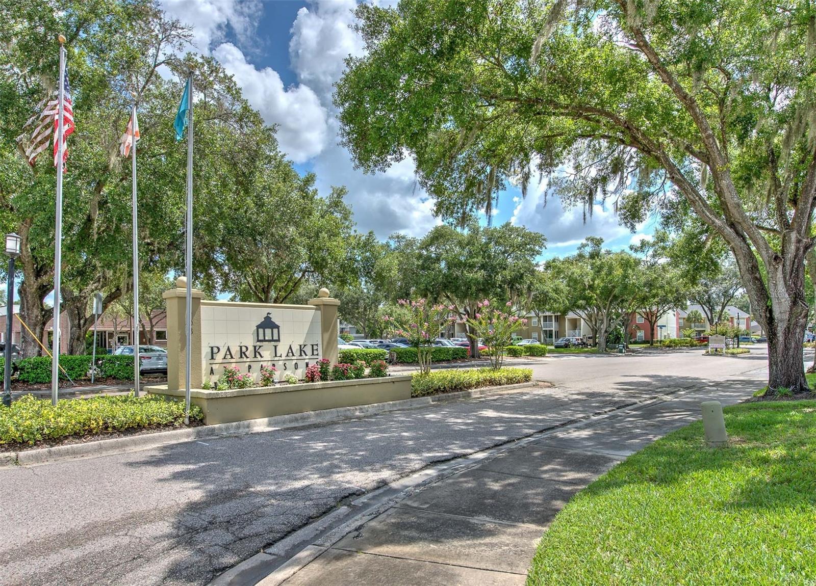 Image 19 of 26 For 308 Lake Parsons Green 106