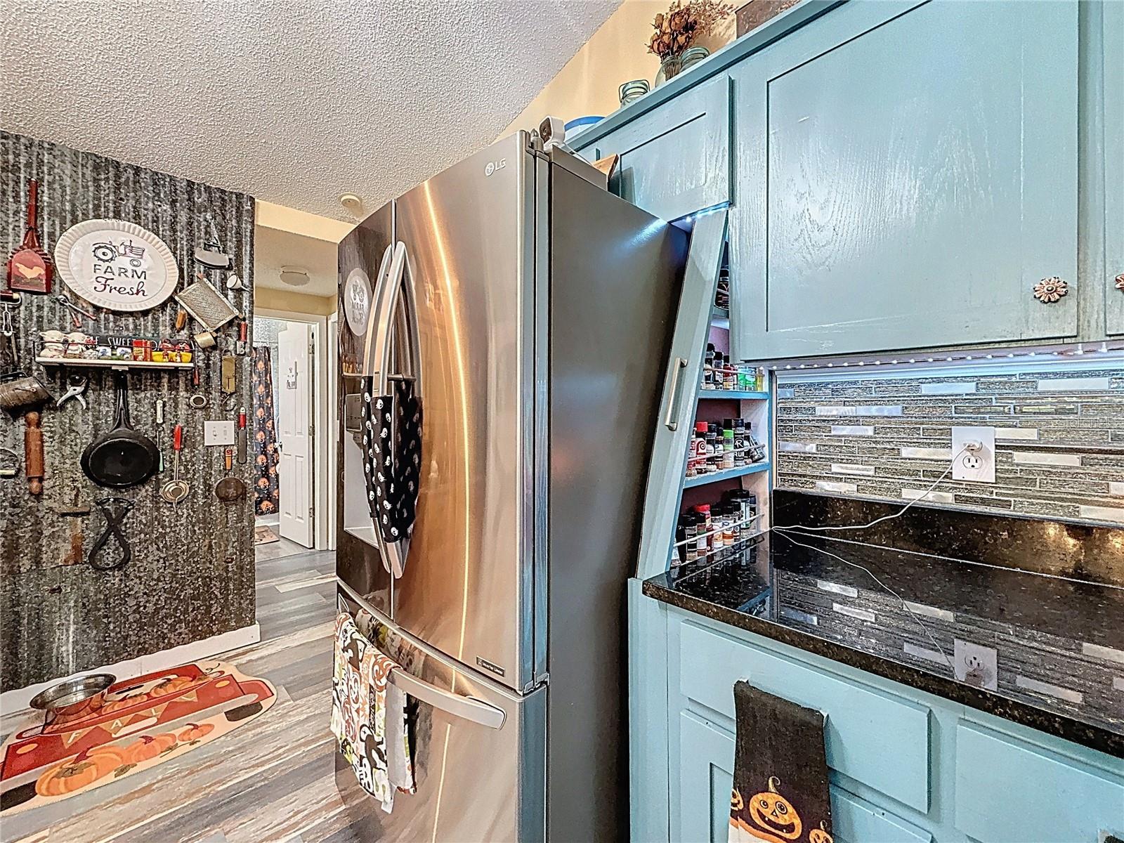 Image 41 of 80 For 6811 Kingstree Court