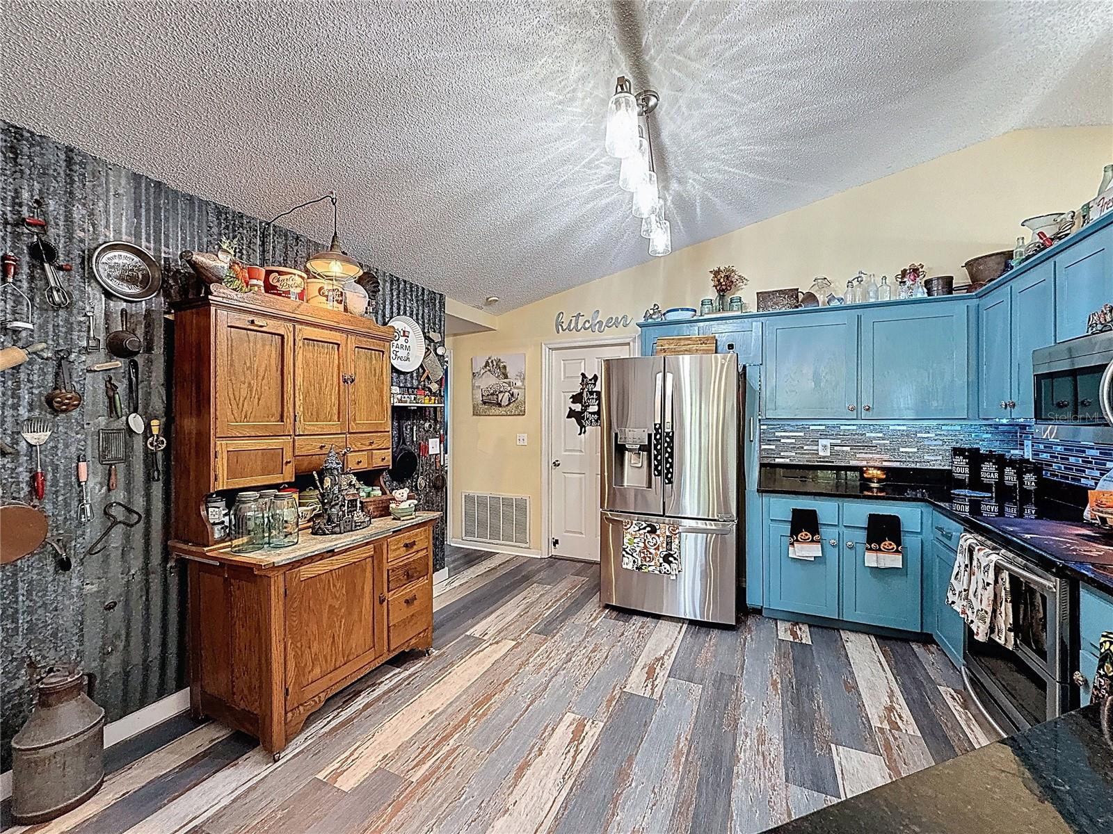 Image 45 of 80 For 6811 Kingstree Court