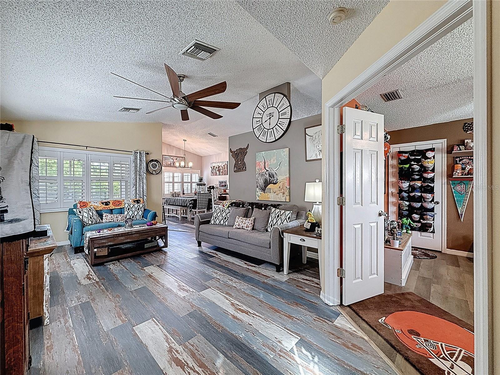 Image 76 of 80 For 6811 Kingstree Court