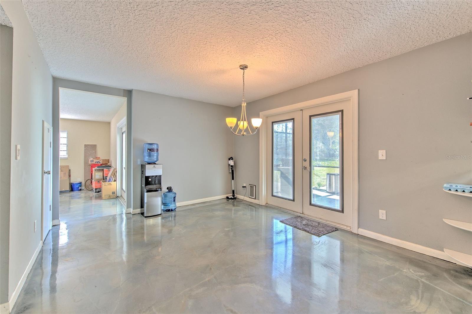 Image 16 of 64 For 37902 Springdale Road