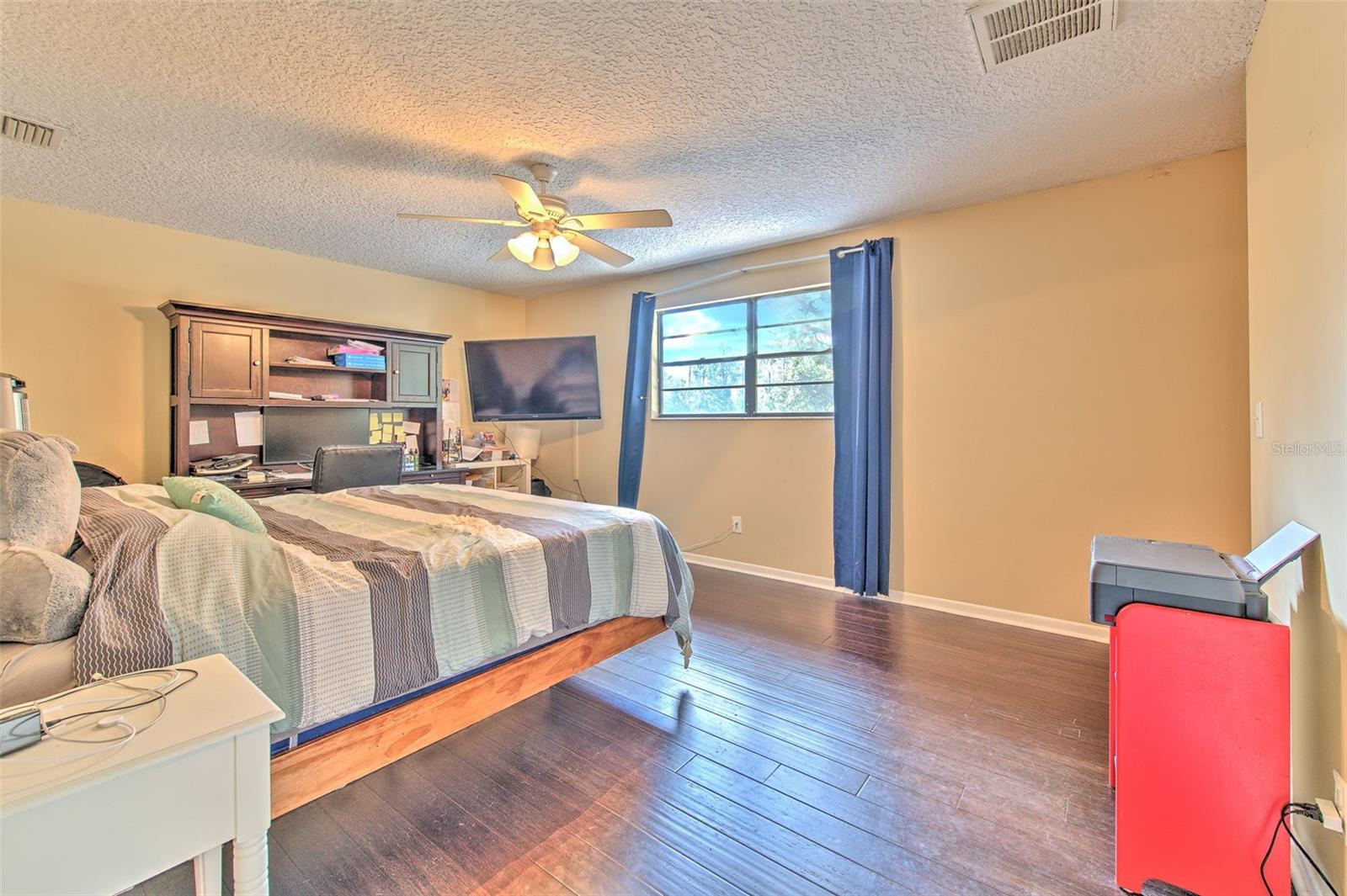 Image 35 of 64 For 37902 Springdale Road