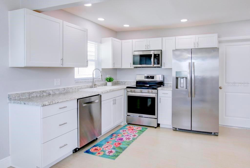 Image 11 of 39 For 5388 Acacia Trail N