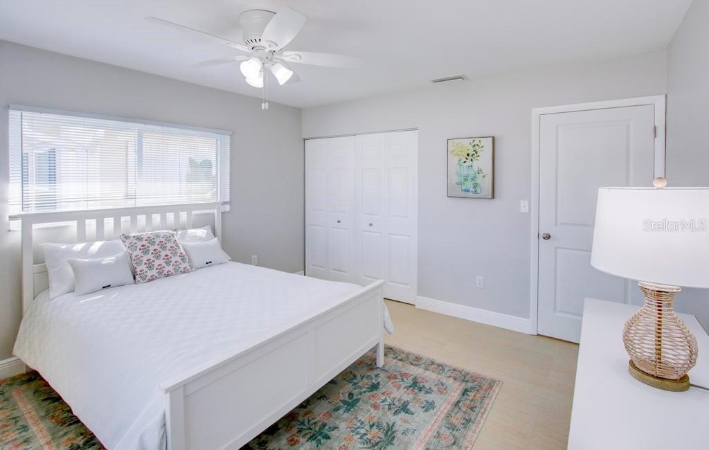 Image 22 of 39 For 5388 Acacia Trail N