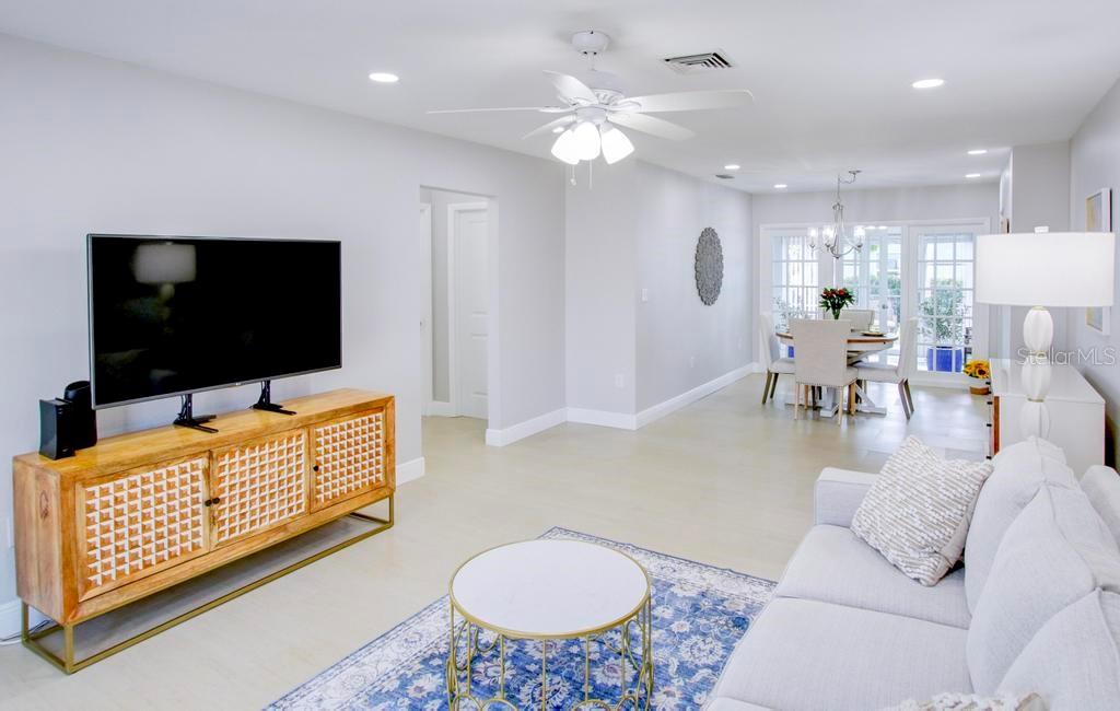 Image 3 of 39 For 5388 Acacia Trail N