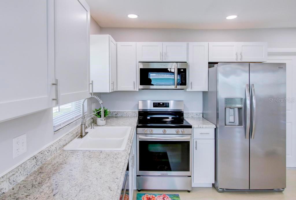 Image 9 of 39 For 5388 Acacia Trail N