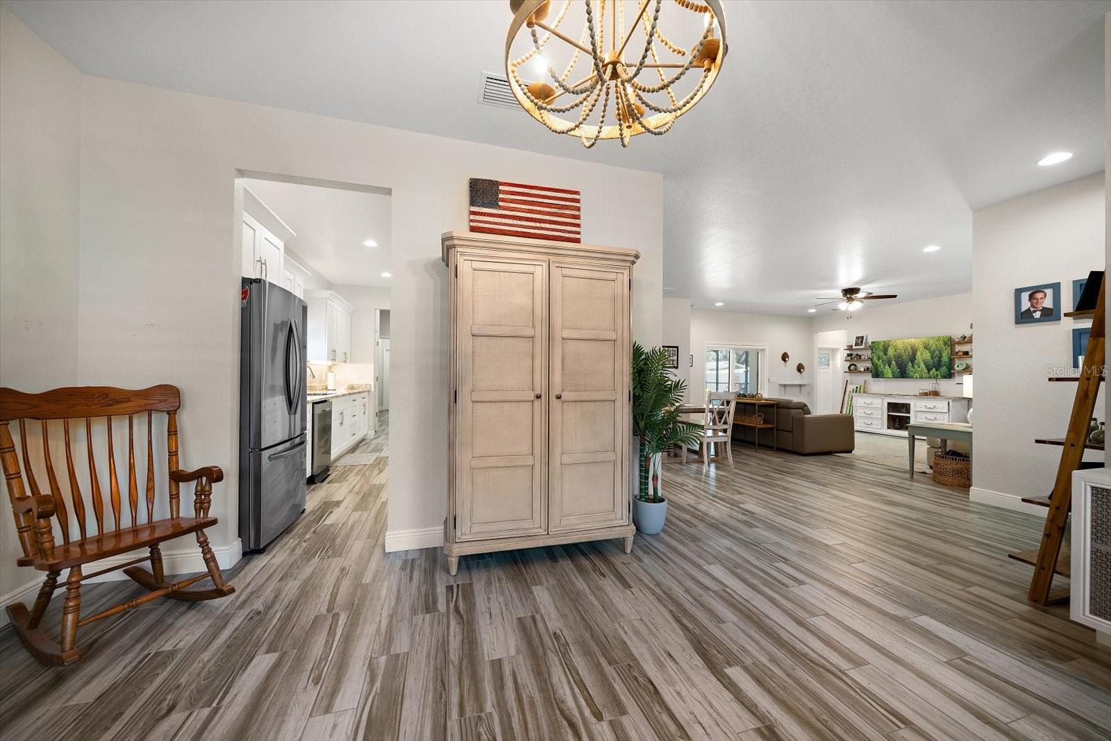 Image 10 of 34 For 560 Clearwater Largo Road S