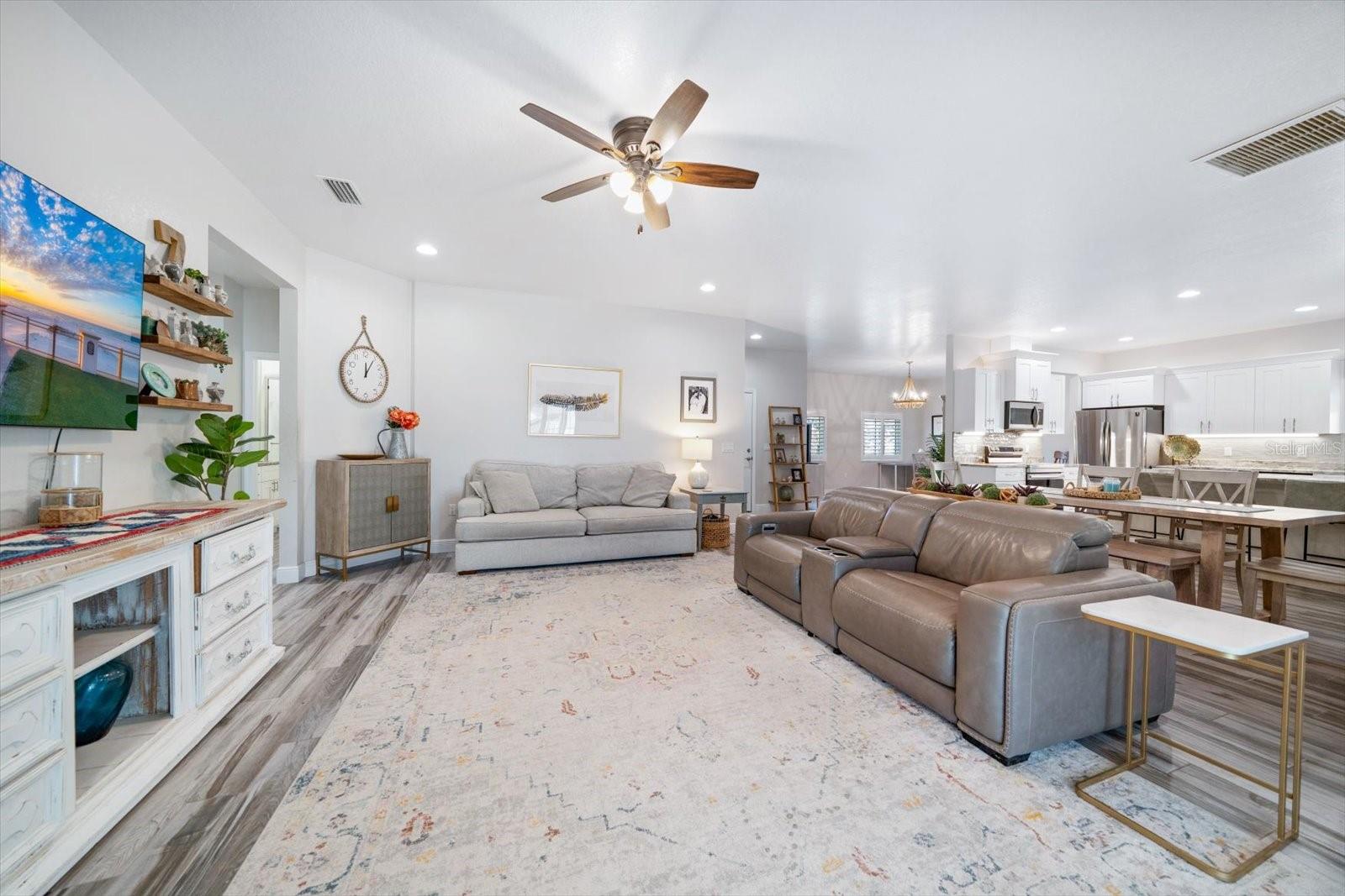 Image 19 of 34 For 560 Clearwater Largo Road S