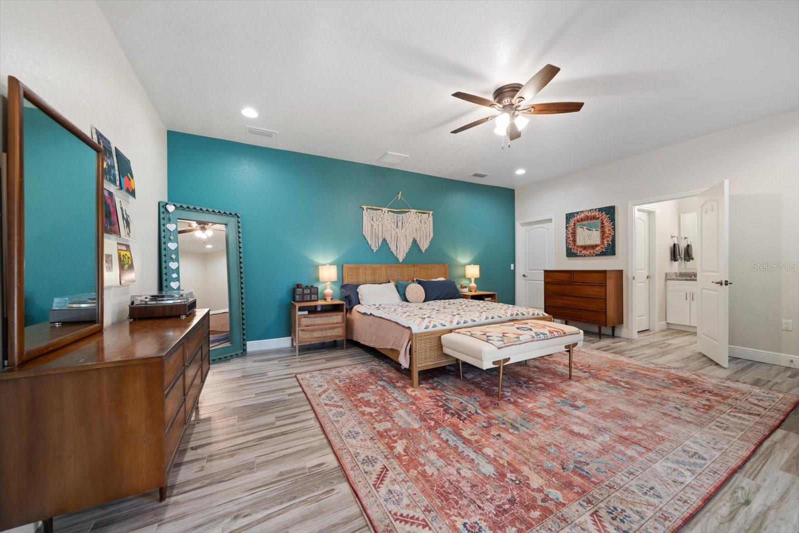 Image 20 of 34 For 560 Clearwater Largo Road S