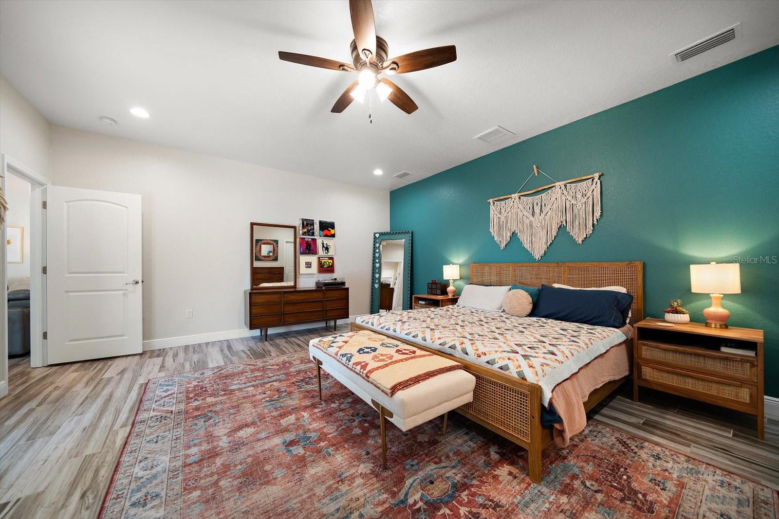 Image 21 of 34 For 560 Clearwater Largo Road S