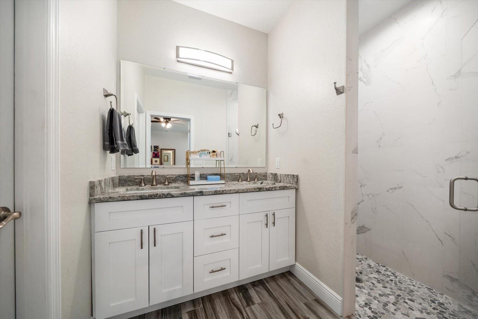 Image 23 of 34 For 560 Clearwater Largo Road S