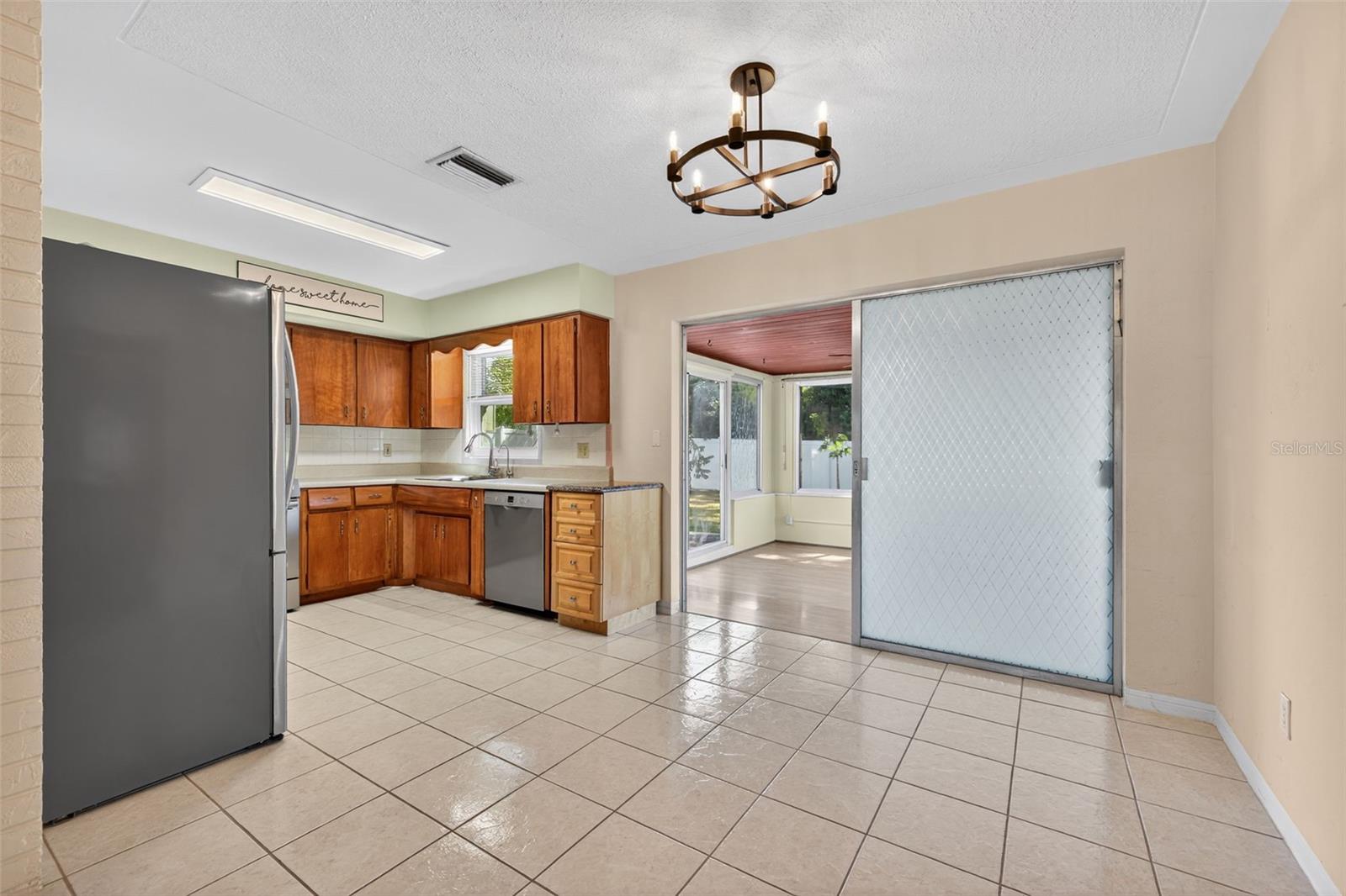 Image 12 of 25 For 5216 30th Avenue N