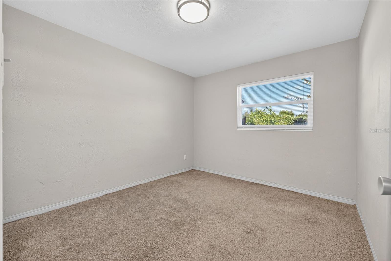 Image 19 of 25 For 5216 30th Avenue N