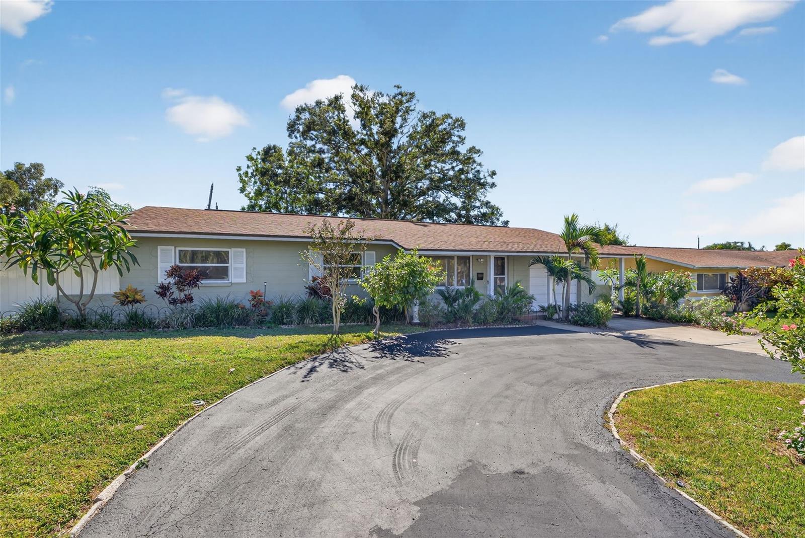 Image 2 of 25 For 5216 30th Avenue N