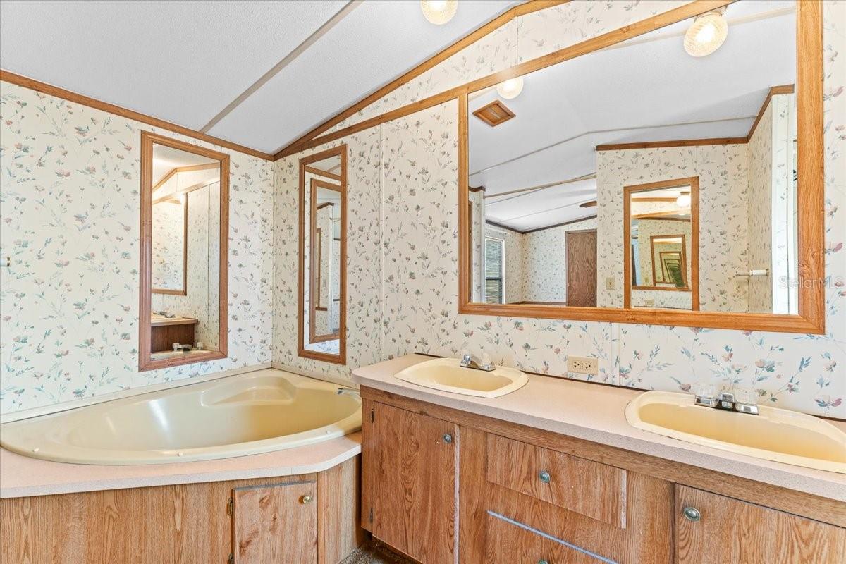 Image 27 of 61 For 12001 Rhodine Road