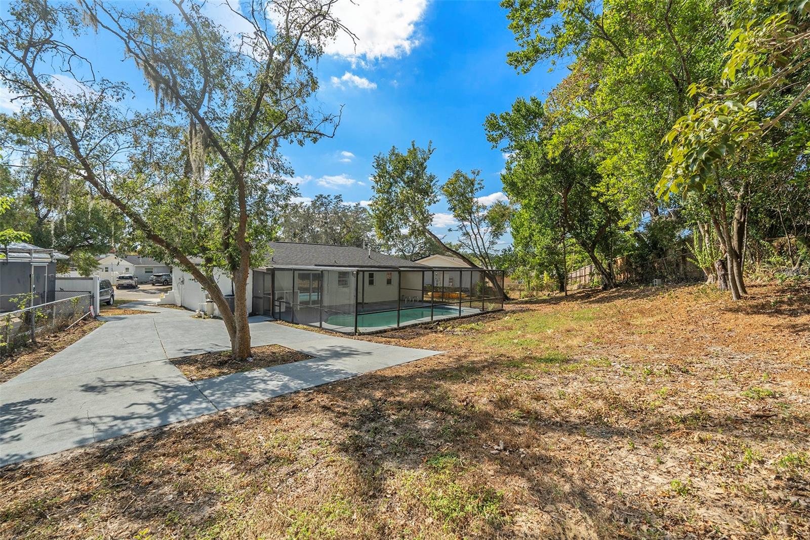 Image 28 of 32 For 7106 Lynwood Drive