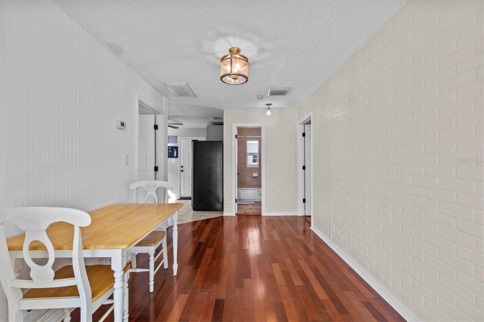 Image 12 of 53 For 3307 De Soto Boulevard