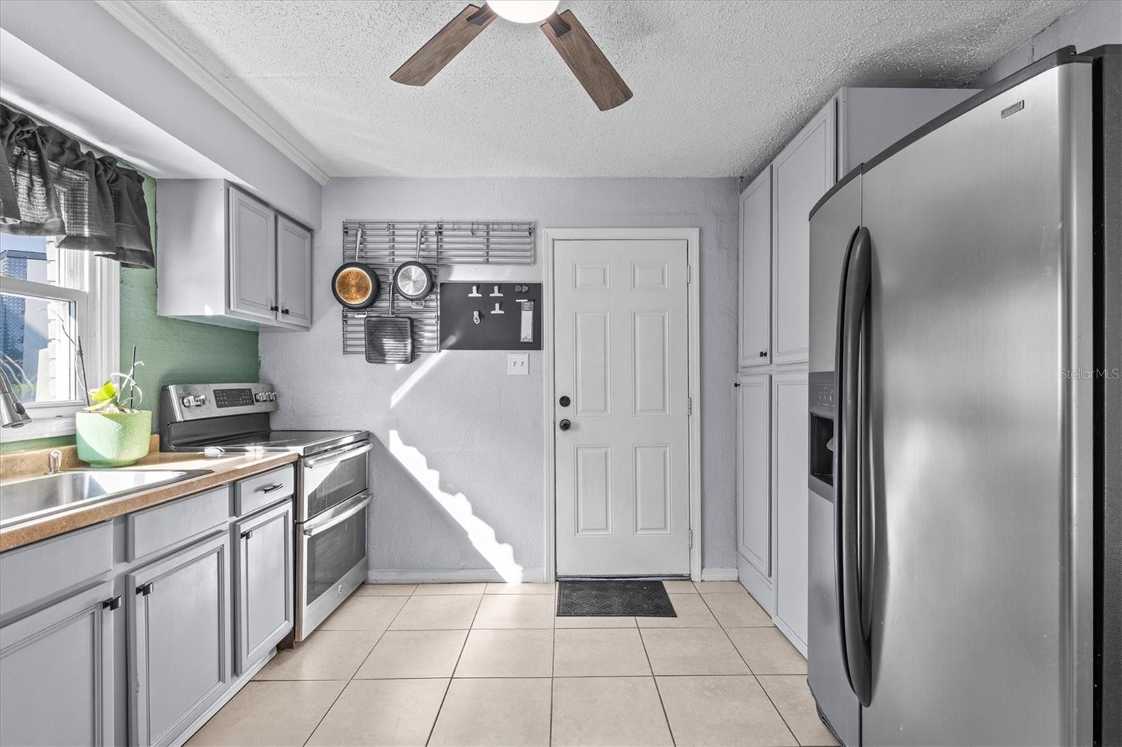 Image 15 of 53 For 3307 De Soto Boulevard