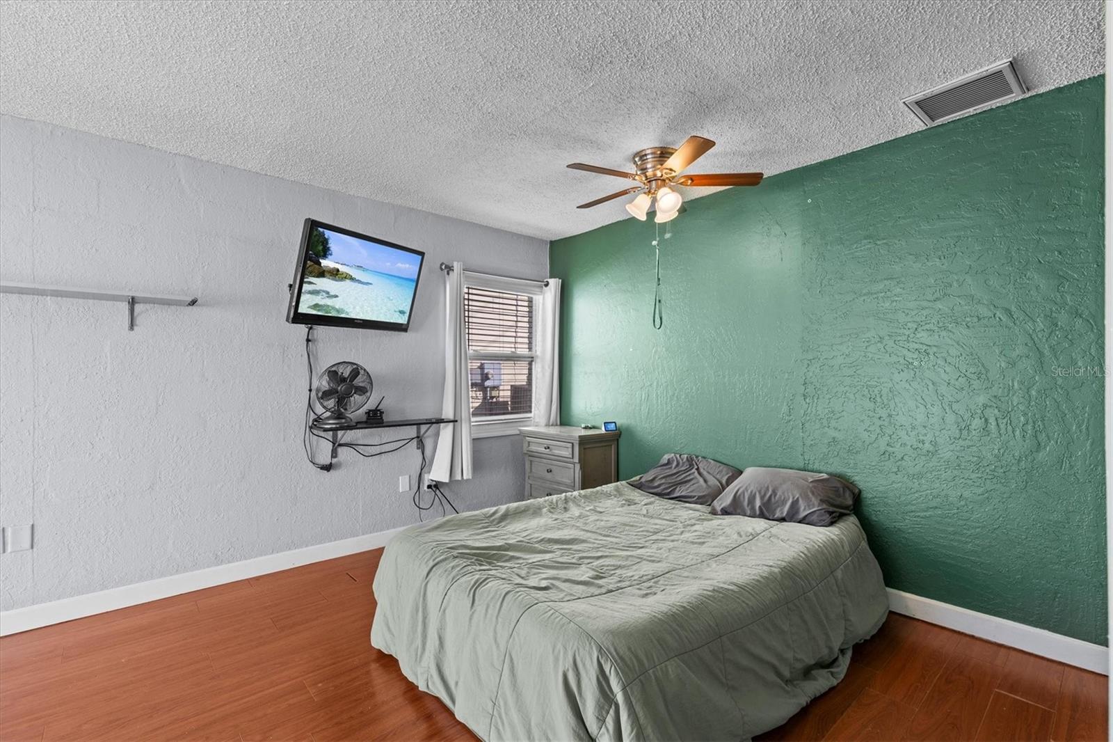 Image 20 of 53 For 3307 De Soto Boulevard