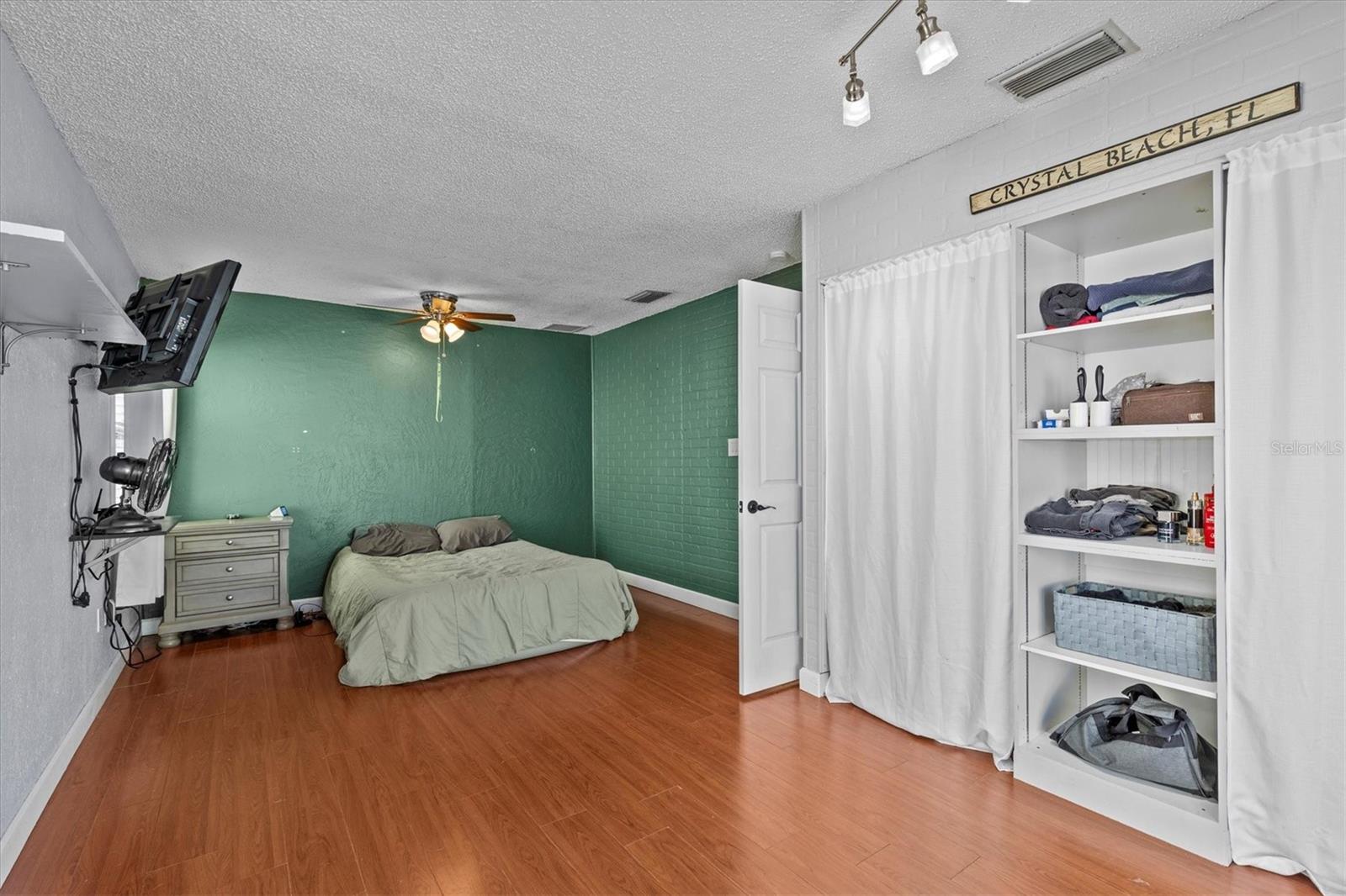 Image 22 of 53 For 3307 De Soto Boulevard