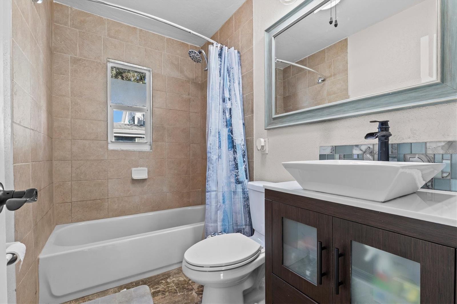 Image 24 of 53 For 3307 De Soto Boulevard