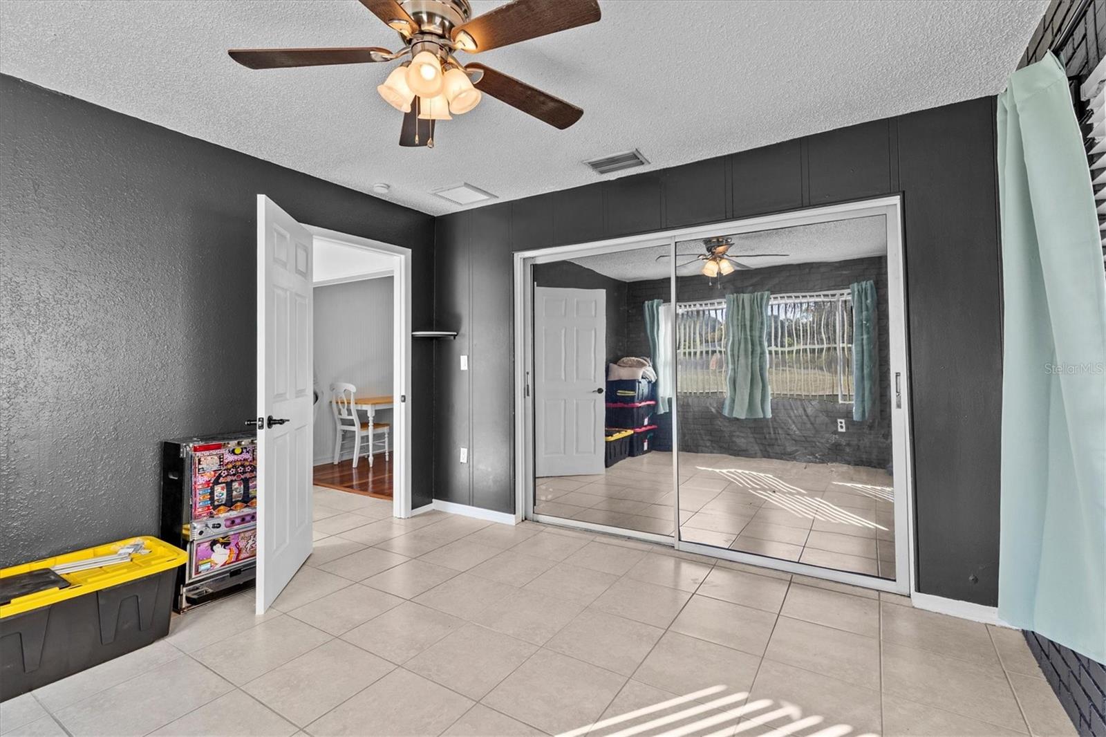 Image 26 of 53 For 3307 De Soto Boulevard