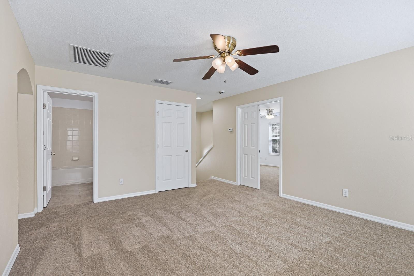 Image 24 of 46 For 5917 Grand Loneoak Lane