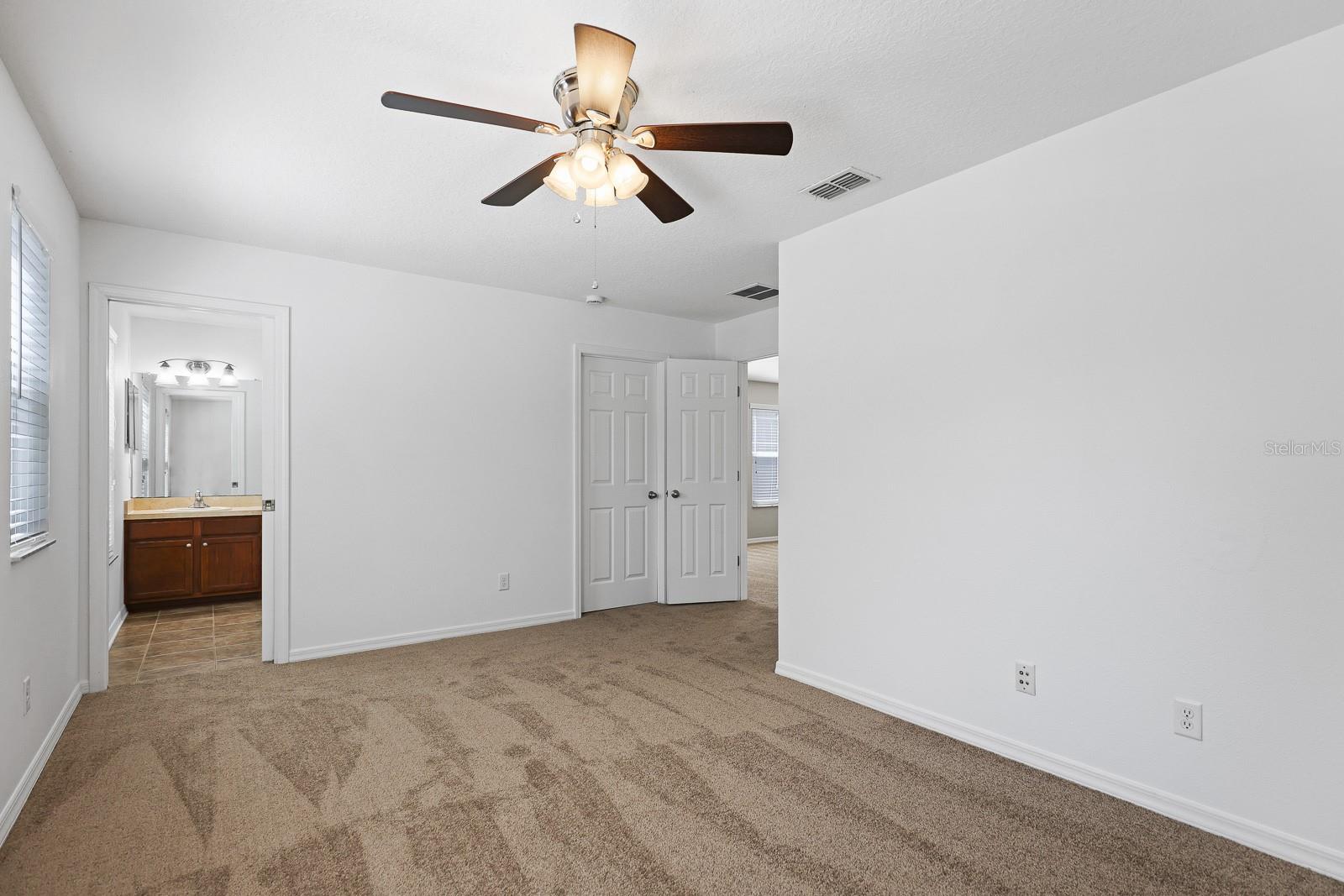 Image 26 of 46 For 5917 Grand Loneoak Lane