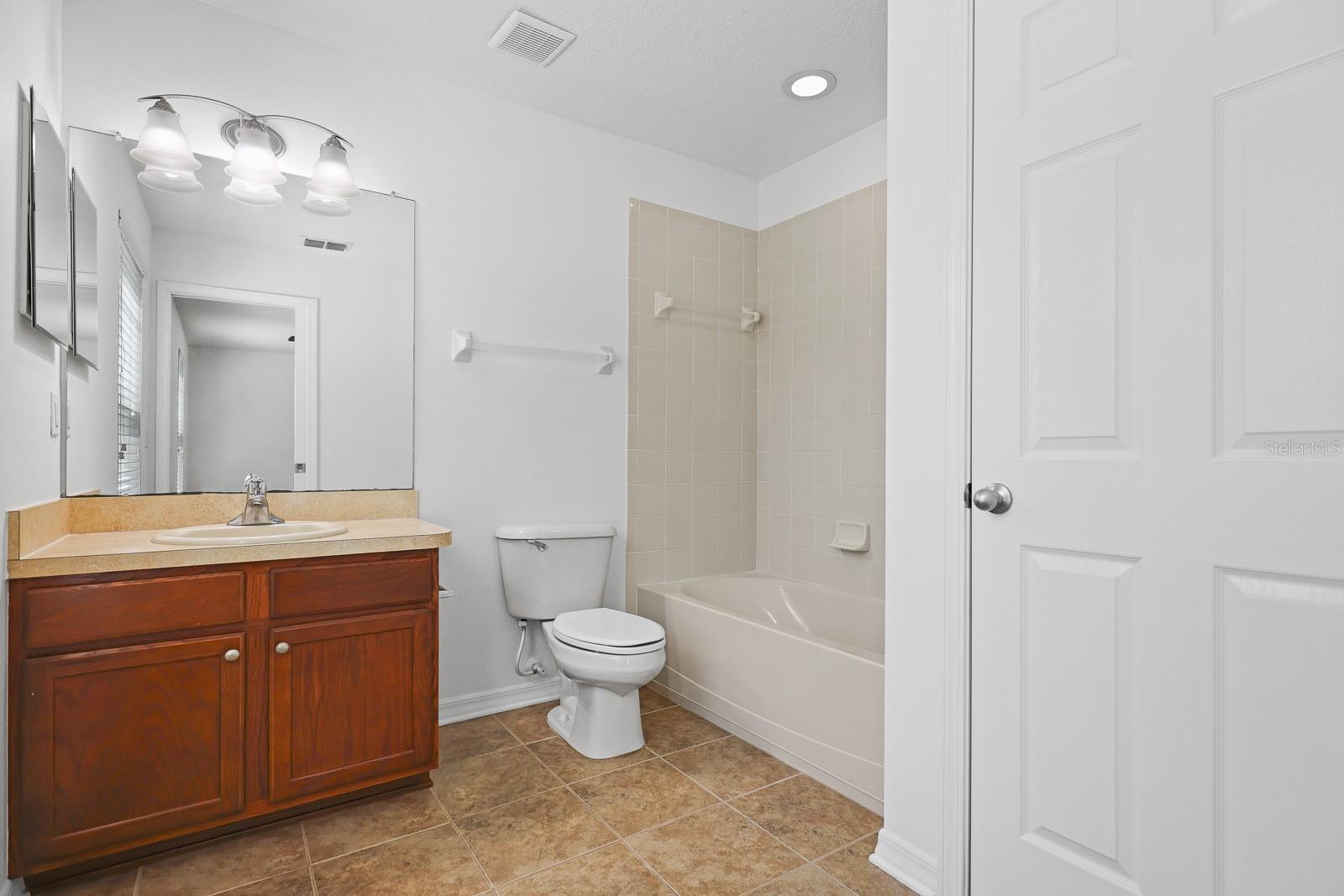 Image 27 of 46 For 5917 Grand Loneoak Lane