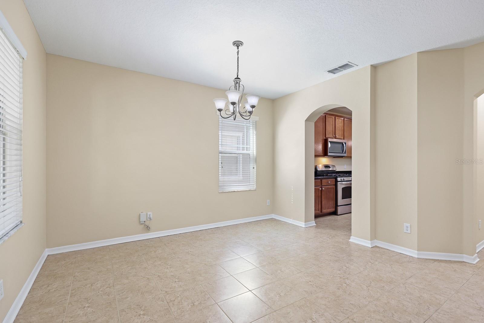 Image 6 of 46 For 5917 Grand Loneoak Lane