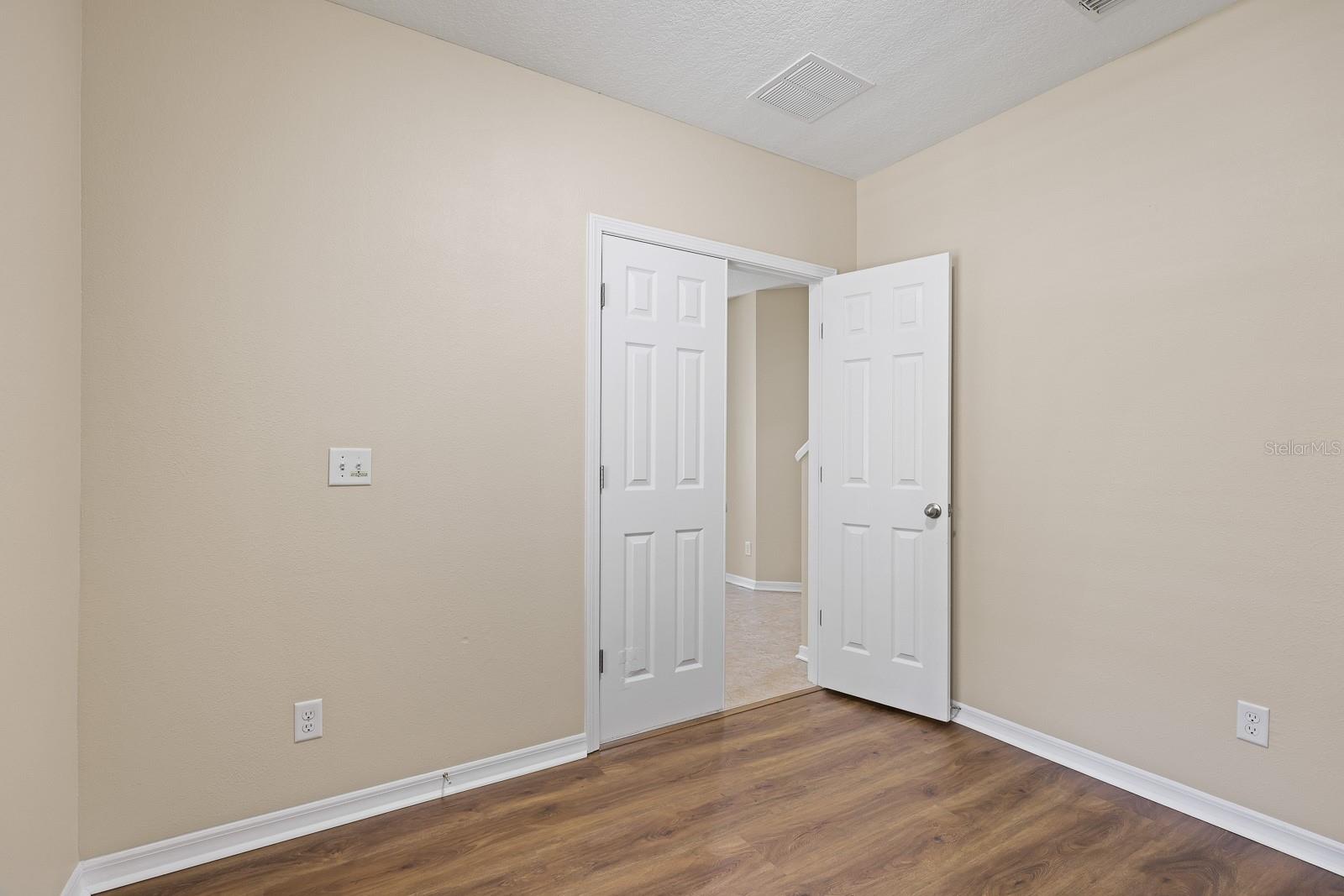 Image 9 of 46 For 5917 Grand Loneoak Lane