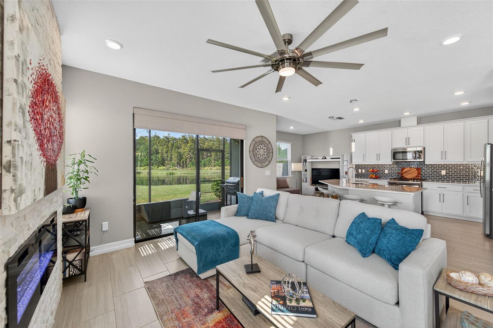 Image 13 of 90 For 4831 Isola Court