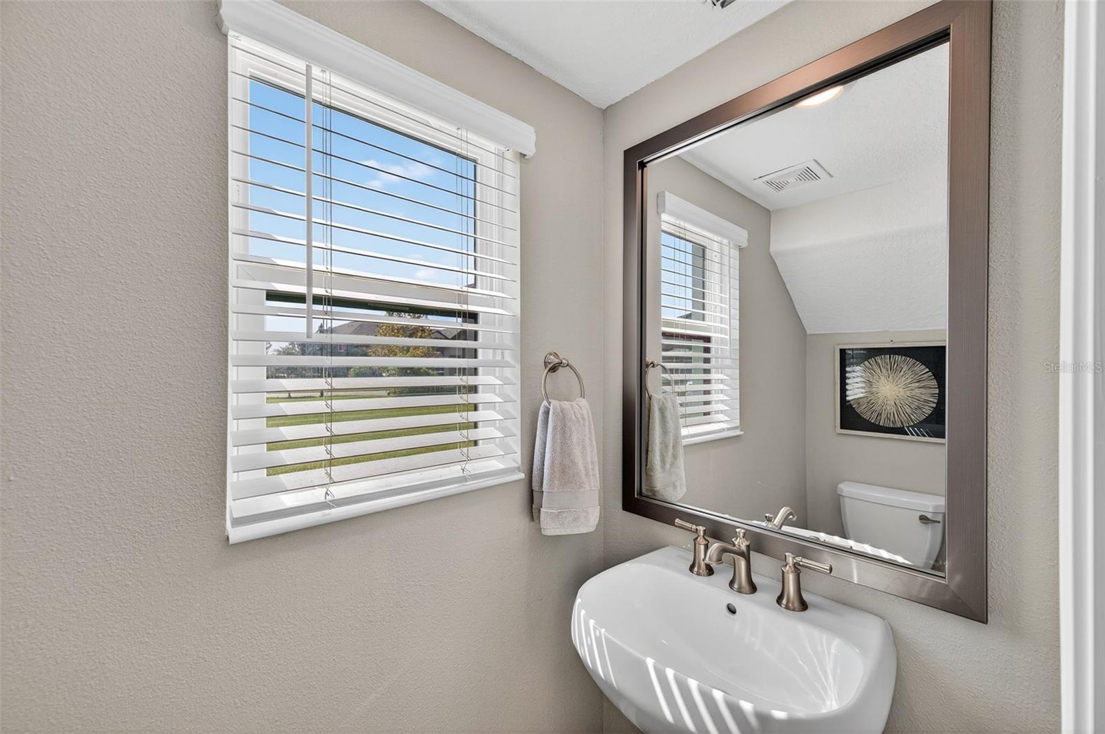 Image 21 of 90 For 4831 Isola Court